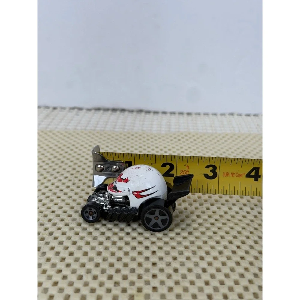 Hot‎ Wheels Head Gasket White Red Racing Helmet Car GRX44 2020 Mattel